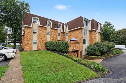 Tiny photo for 924 Memorial Parkway #104, Akron, OH 44303 (MLS # 5244738)