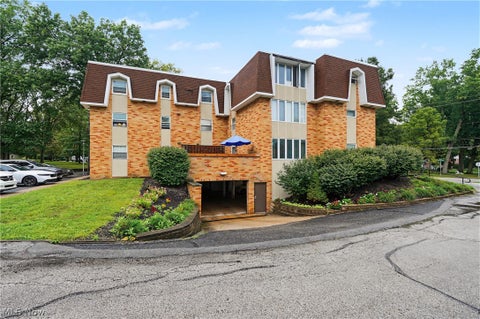 Tiny photo for 924 Memorial Parkway #104, Akron, OH 44303 (MLS # 5244738)