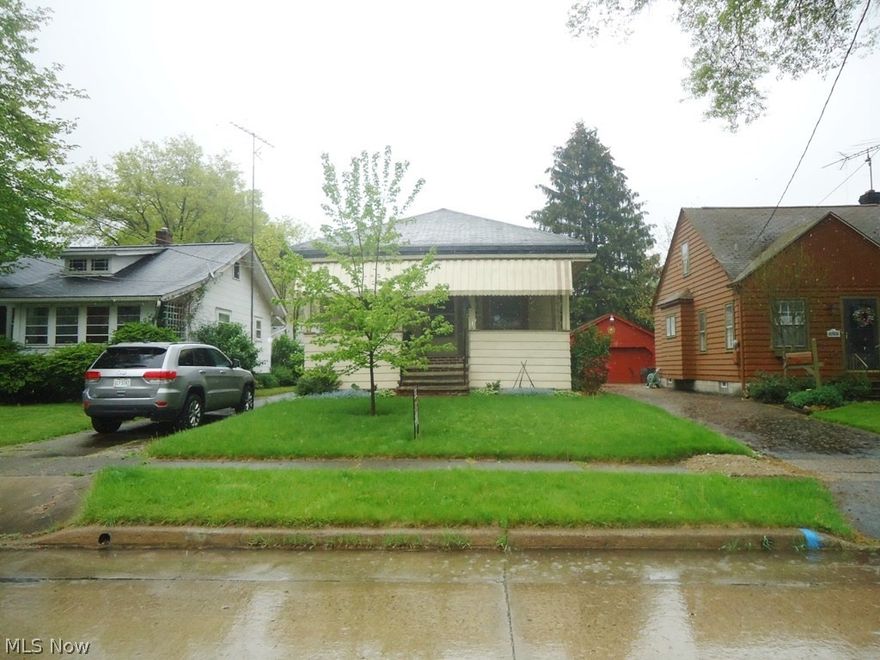 Ranch with 3 Bedrooms and 2 full Baths along with an attic for addition storage. The kitchen is a galley style kitchen with lots of cupboards.  Includes a large Living room with an artificial fireplace and built in bookshelves.  The basement has a full bath and lots of storage and has been waterproofed on the north side The 3rd bedroom is a walk-thru making this good for an office or TV room, etc.