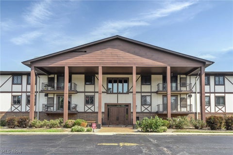 Condo For Sale - 4849 Grace Road #122<br/> North Olmsted, OH 44070