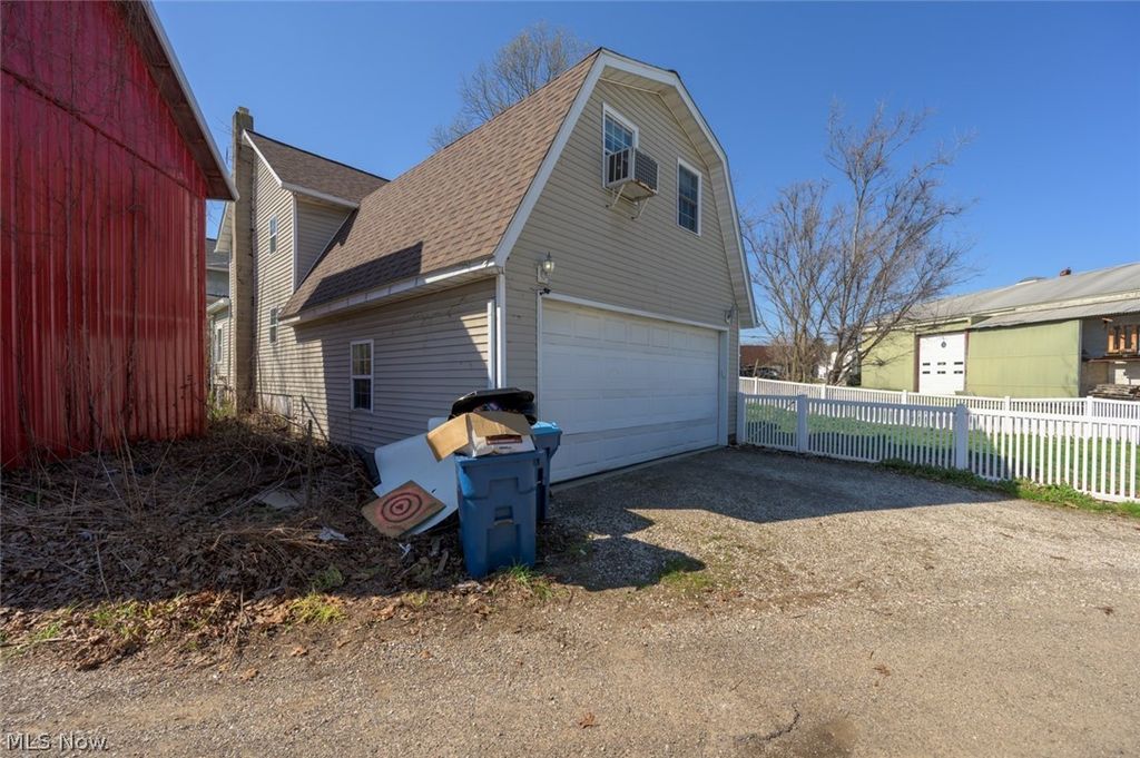 Photo of 204 S Prospect Avenue, Hartville, OH 44632 (MLS # 5200168)