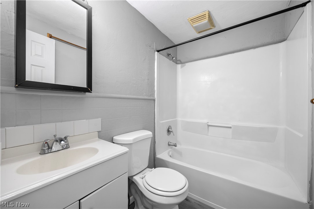 Sheffield Land Cos 02 - Residential Income