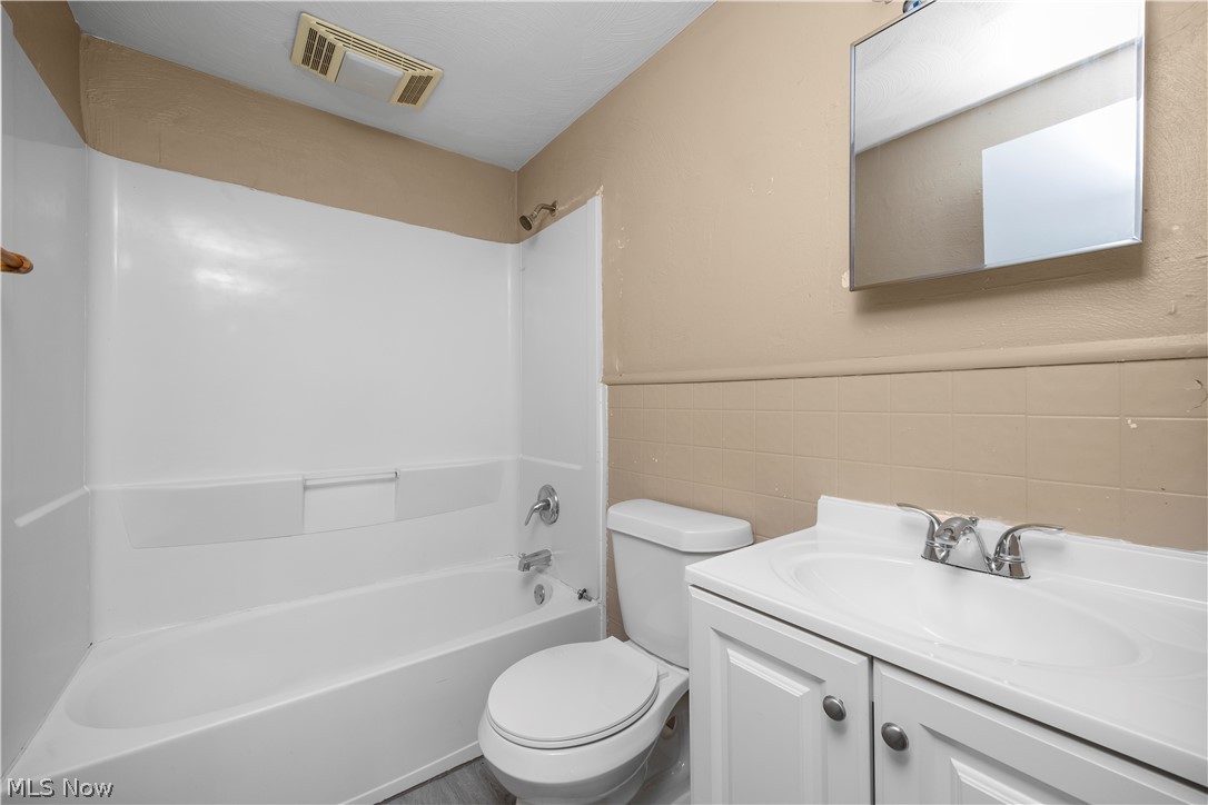 Sheffield Land Cos 02 - Residential Income