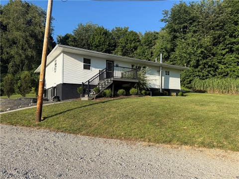 Homes For Sale - 15265 Elton Street<br/> Navarre, OH 44662