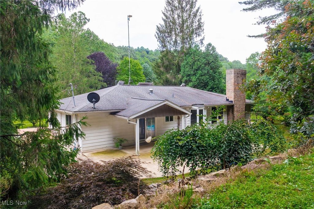 Photo of 32015 Township Road 368, Walhonding, OH 43843 (MLS # 5168732)