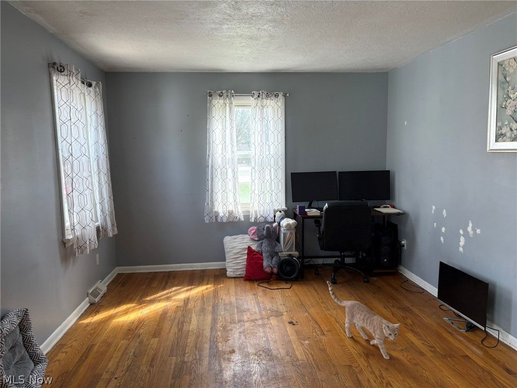 Photo of 894 S Main Street, Amherst, OH 44001 (MLS # 5193729)