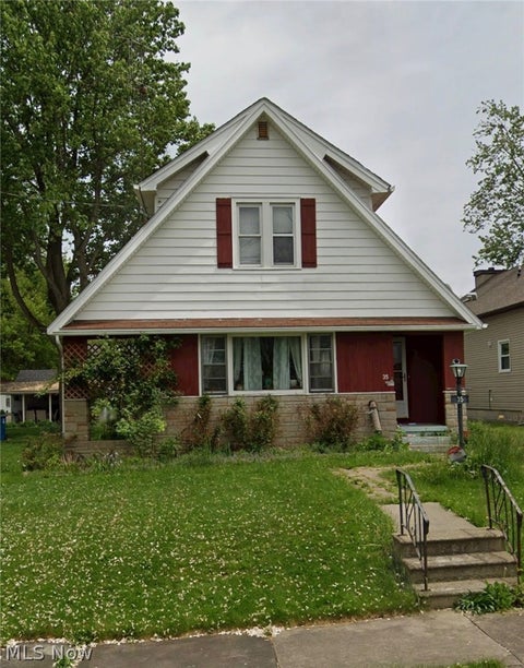 Homes For Sale - 35 Washington Avenue<br/> Niles, OH 44446