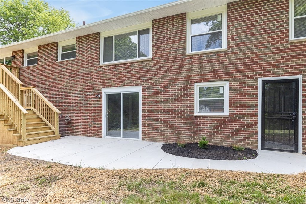 Photo of 2429 Thurmont Road, Akron, OH 44313 (MLS # 5216037)