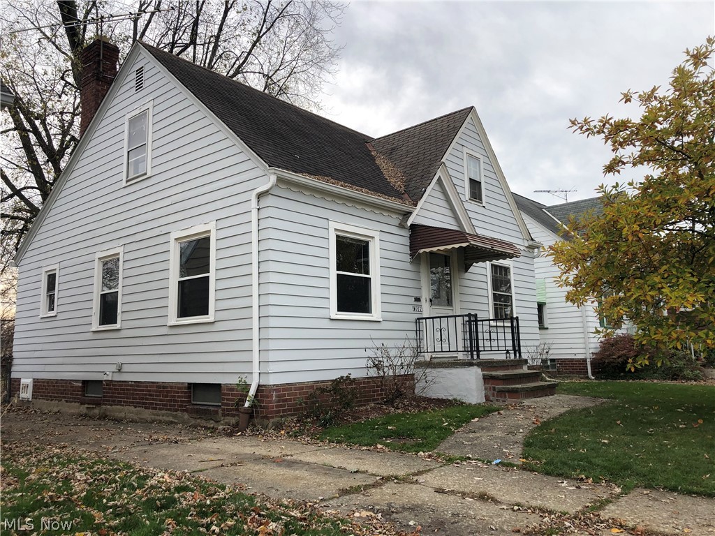 Check out this lovely home! This 4 bedroom, 1 bathroom home in beautiful Cleveland, Ohio boasts great curb appeal and charm! Loaded with character! This home is cozy, inviting, and ready for you to move right in! This home has plenty to do in the area! You can check out Lake Erie, Cleveland sports, parks, shopping, and much more within a few minutes of this home! Come take a look today and stop house hunting...welcome home!