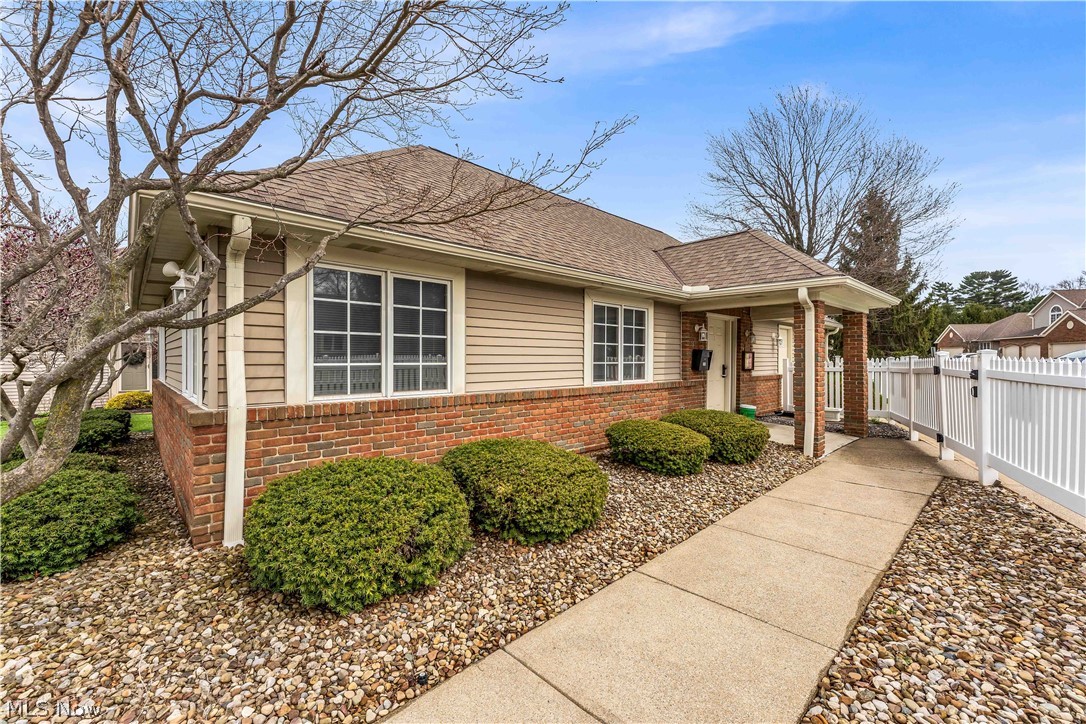 English Lakes Condo - Residential