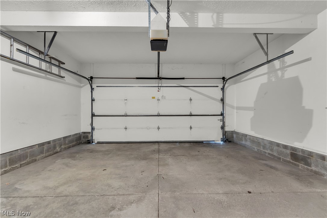 English Lakes Condo - Residential