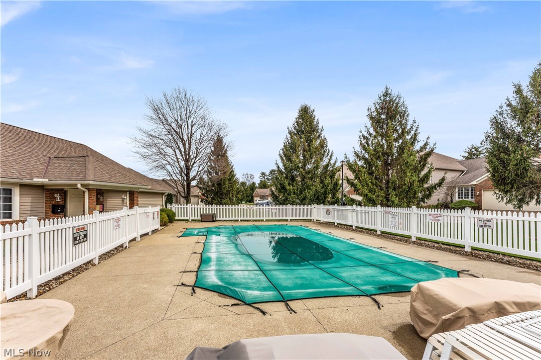 English Lakes Condo - Residential