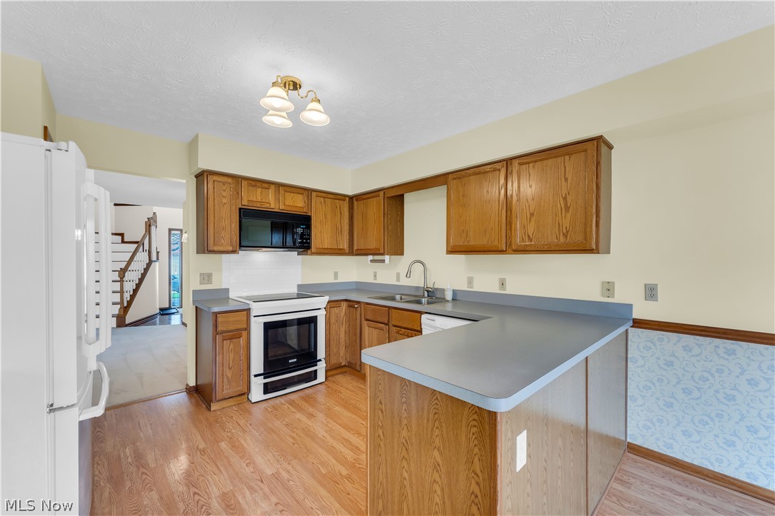 English Lakes Condo - Residential