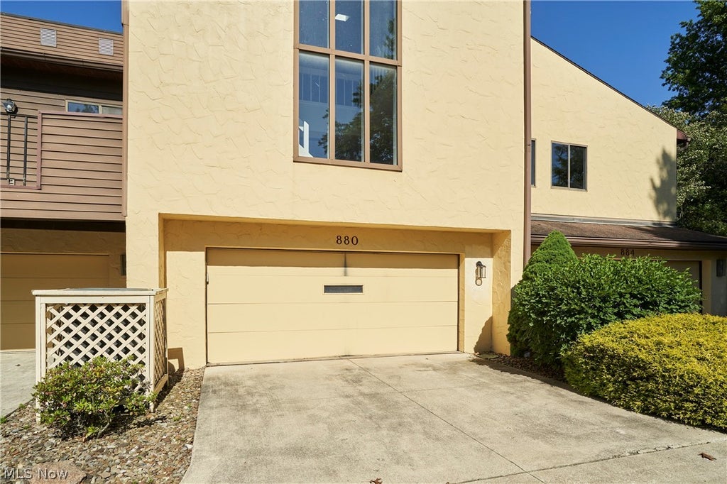 Photo of 880 Hampton Ridge Drive, Akron, OH 44313 (MLS # 5223582)