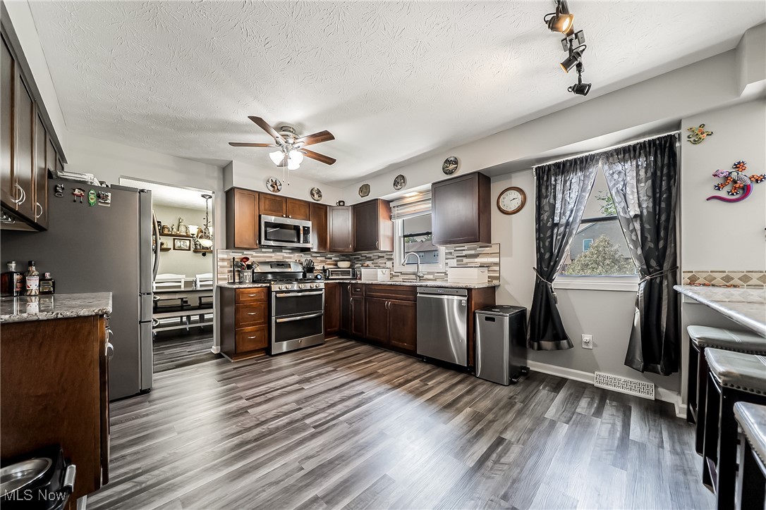 Lear West Estates - Residential