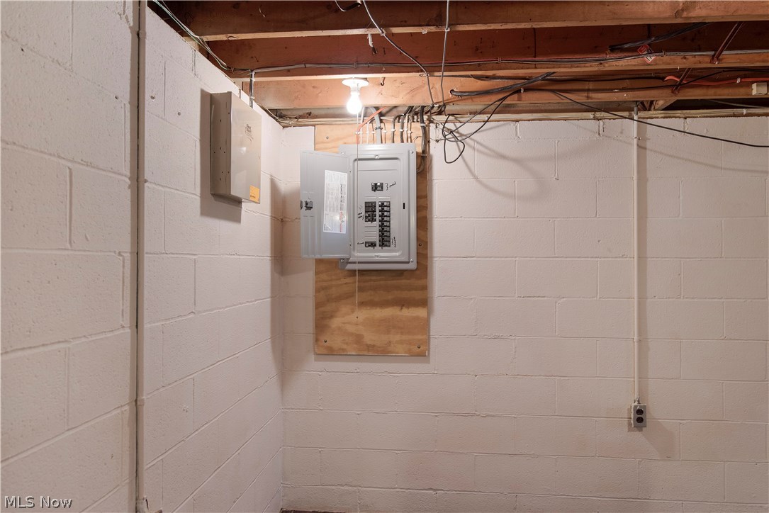 Axiotis - Residential