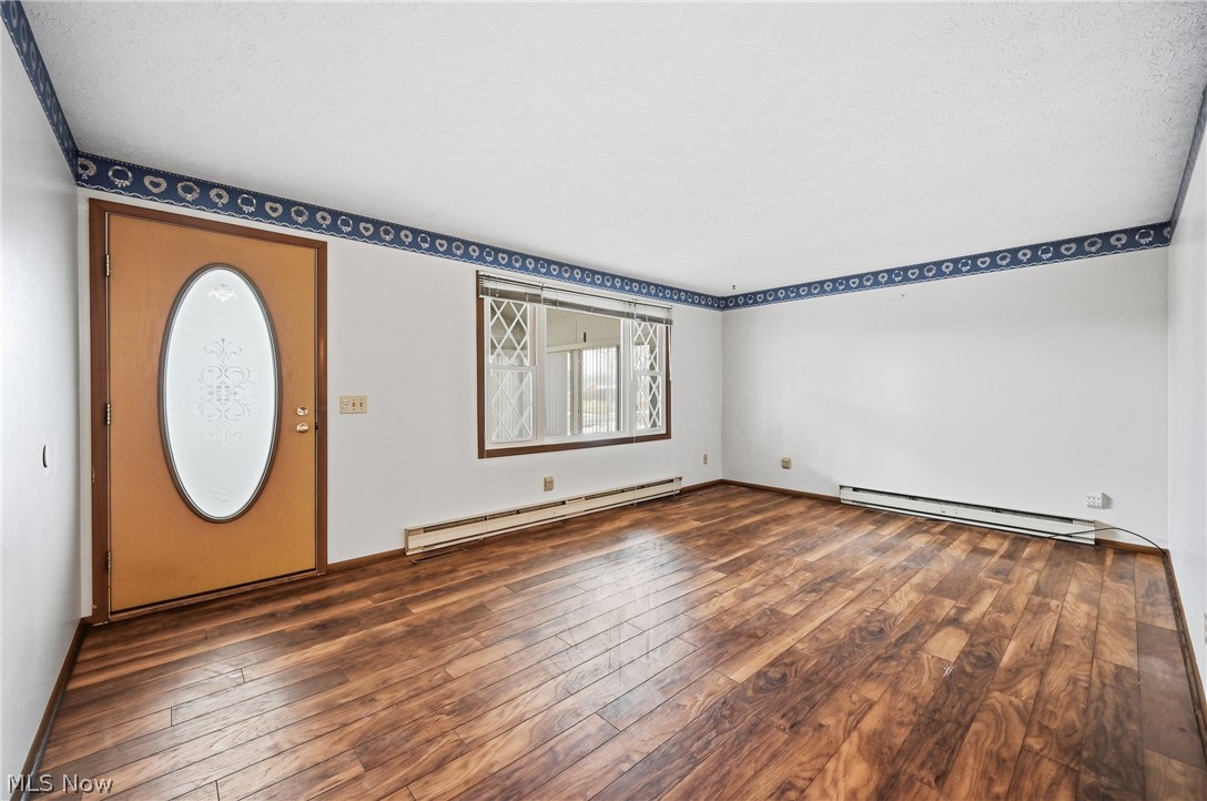 9106 Moulin Avenue NE