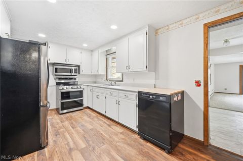 Tiny photo for 9106 Moulin Avenue NE, Alliance, OH 44601 (MLS # 5187235)