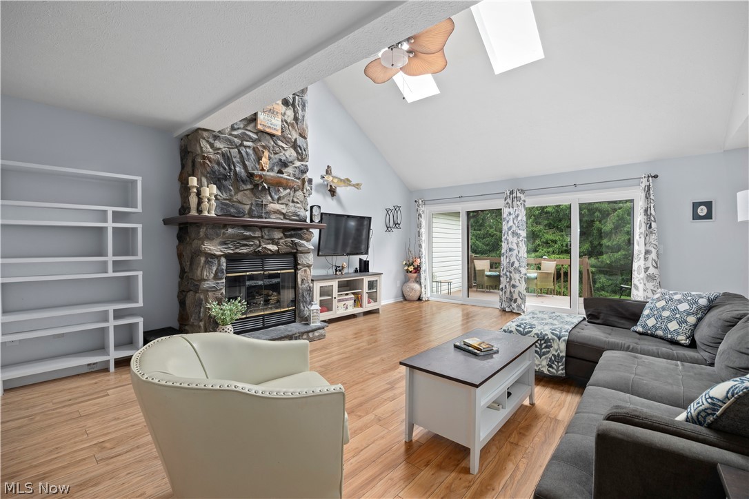 875 Hampton Circle 3