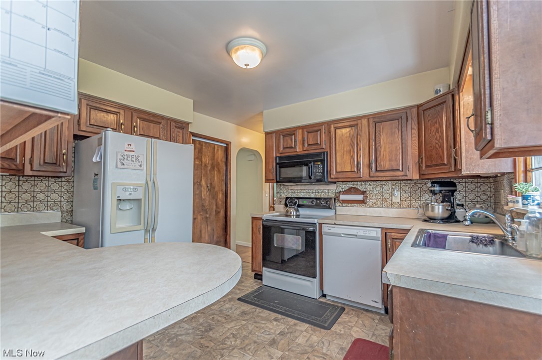 Metropolitan Estates 01/H F Redic - Residential