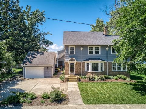 17728 Windward Road Cleveland OH 44119