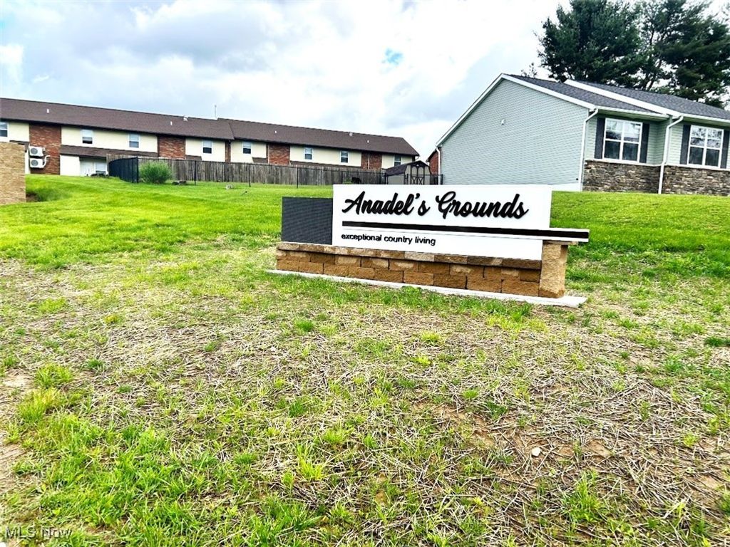 Photo of 201 Burton Drive #42, Cadiz, OH 43907 (MLS # 5181608)