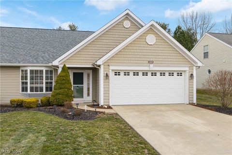 Condo For Sale - 1458 Chesapeake Avenue<br/> Stark County, Louisville, OH 44641