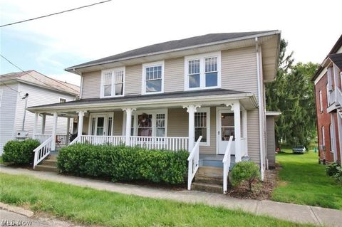 Photo of 39 W 2nd Street #C, Frazeysburg, OH 43822 (MLS # 5190039)