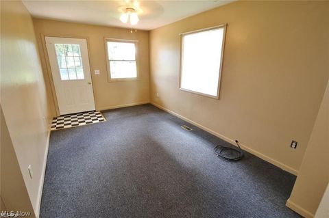 Tiny photo for 39 W 2nd Street #C, Frazeysburg, OH 43822 (MLS # 5190039)