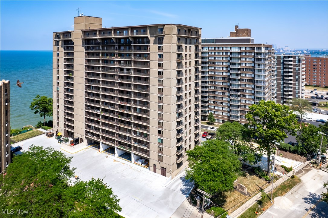 12500 Edgewater Drive 1101