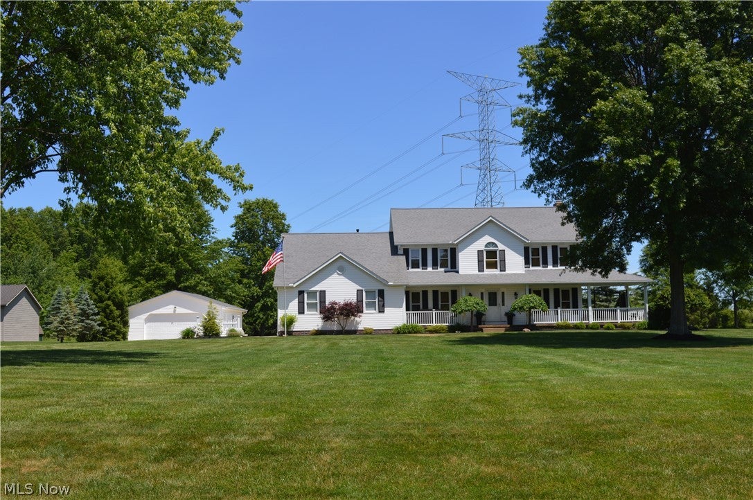 7600 Meadowood Drive