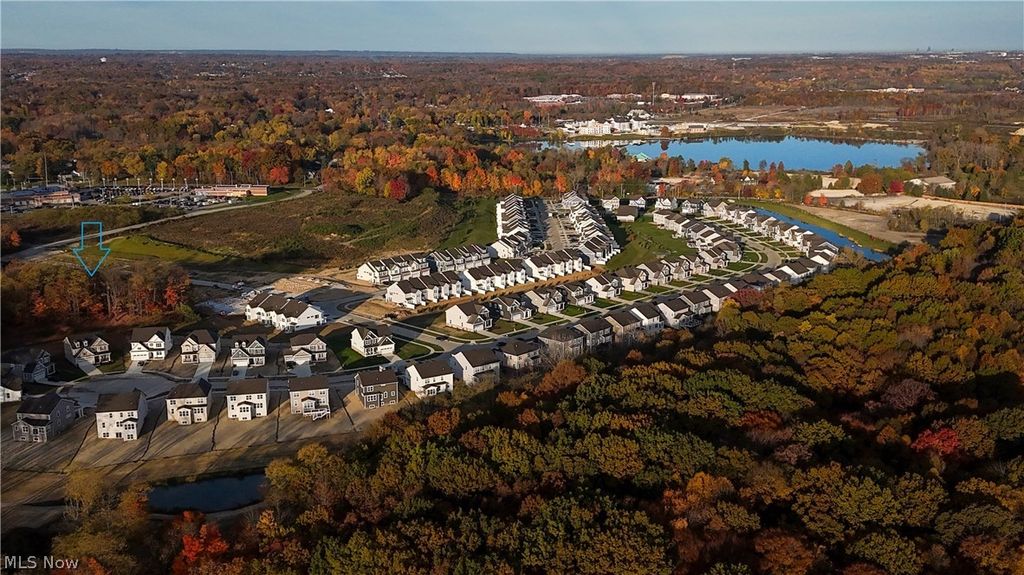 Photo of 945 Memory Lane, Aurora, OH 44202 (MLS # 5205185)