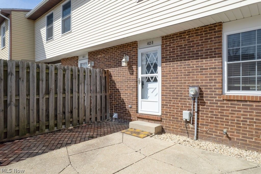 Photo of 4625 Cox Drive #B, Stow, OH 44224 (MLS # 5195316)