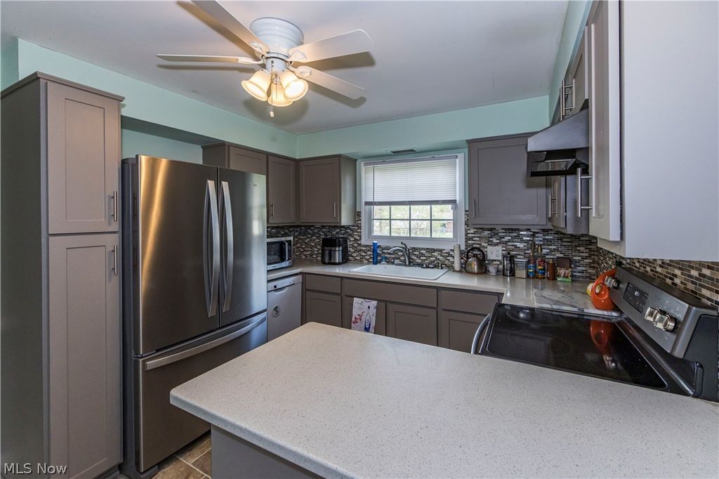 Photo of 4607 Woodside Avenue NW, Canton, OH 44709 (MLS # 5199276)