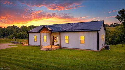 Photo of 2244 N Parmiter Road NE, Mcconnelsville, OH 43756 (MLS # 5221738)
