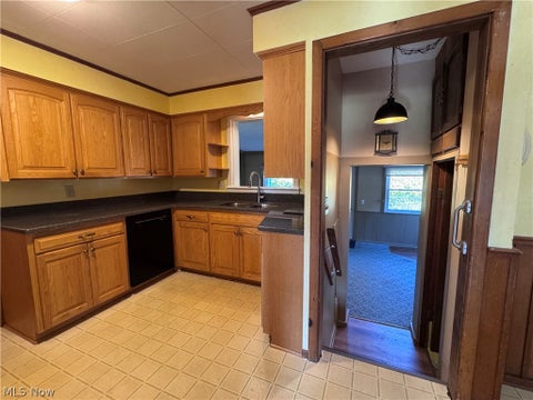 Tiny photo for 378 Park Avenue, Chardon, OH 44024 (MLS # 5252226)