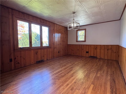 Tiny photo for 378 Park Avenue, Chardon, OH 44024 (MLS # 5252226)