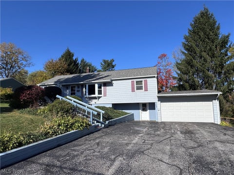 Tiny photo for 378 Park Avenue, Chardon, OH 44024 (MLS # 5252226)