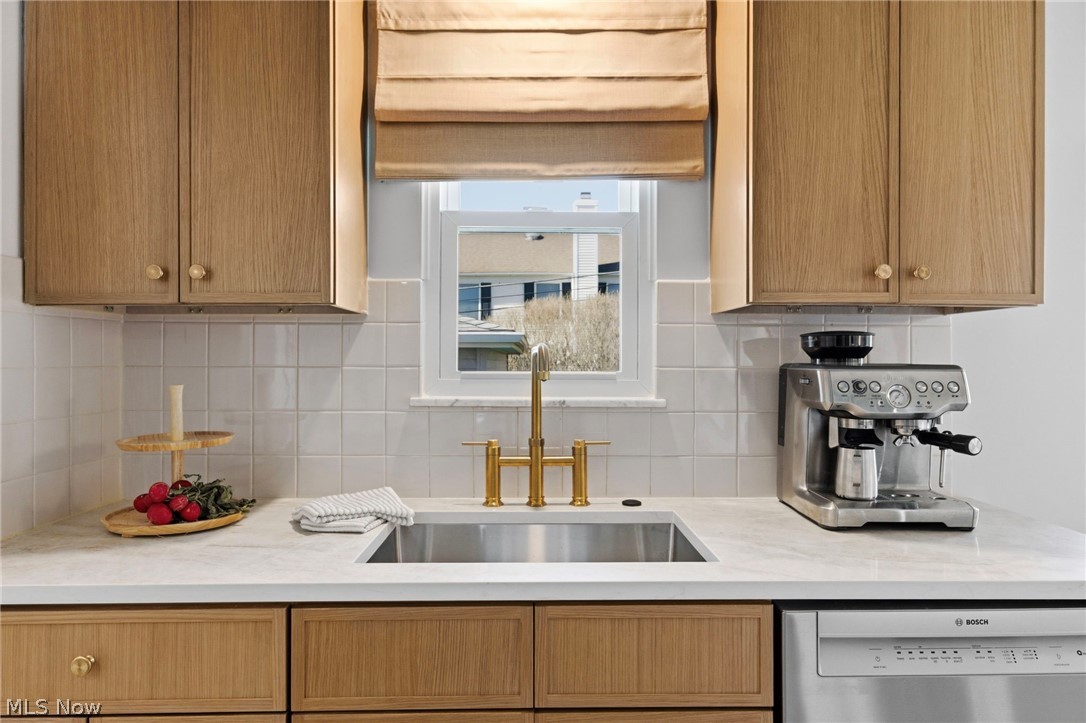 F & F Dev Co Inc - Residential