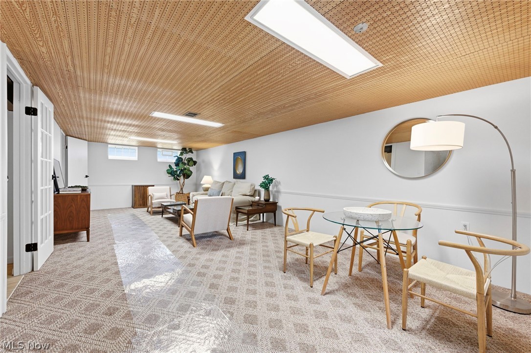 F & F Dev Co Inc - Residential