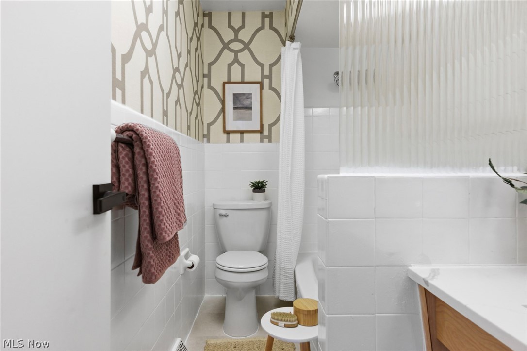 F & F Dev Co Inc - Residential