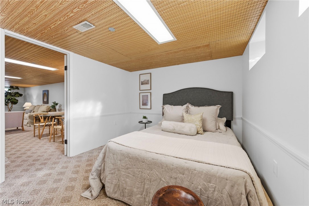 F & F Dev Co Inc - Residential