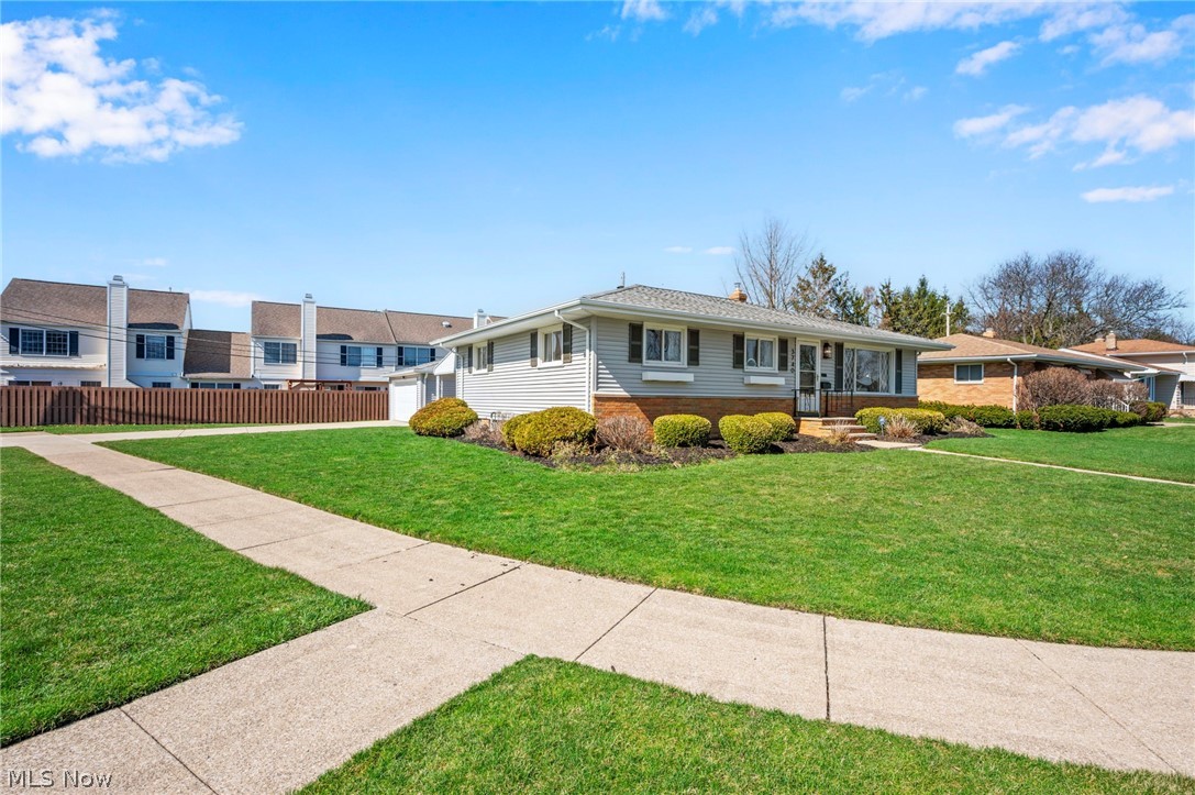 F & F Dev Co Inc - Residential