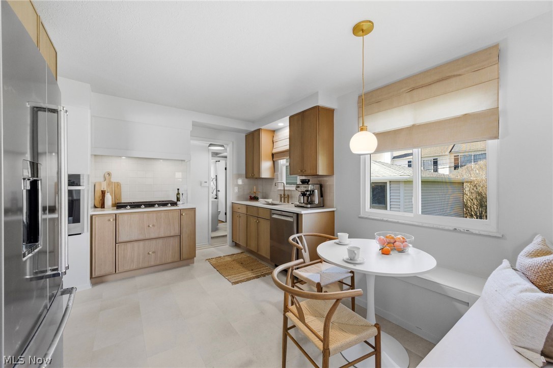 F & F Dev Co Inc - Residential