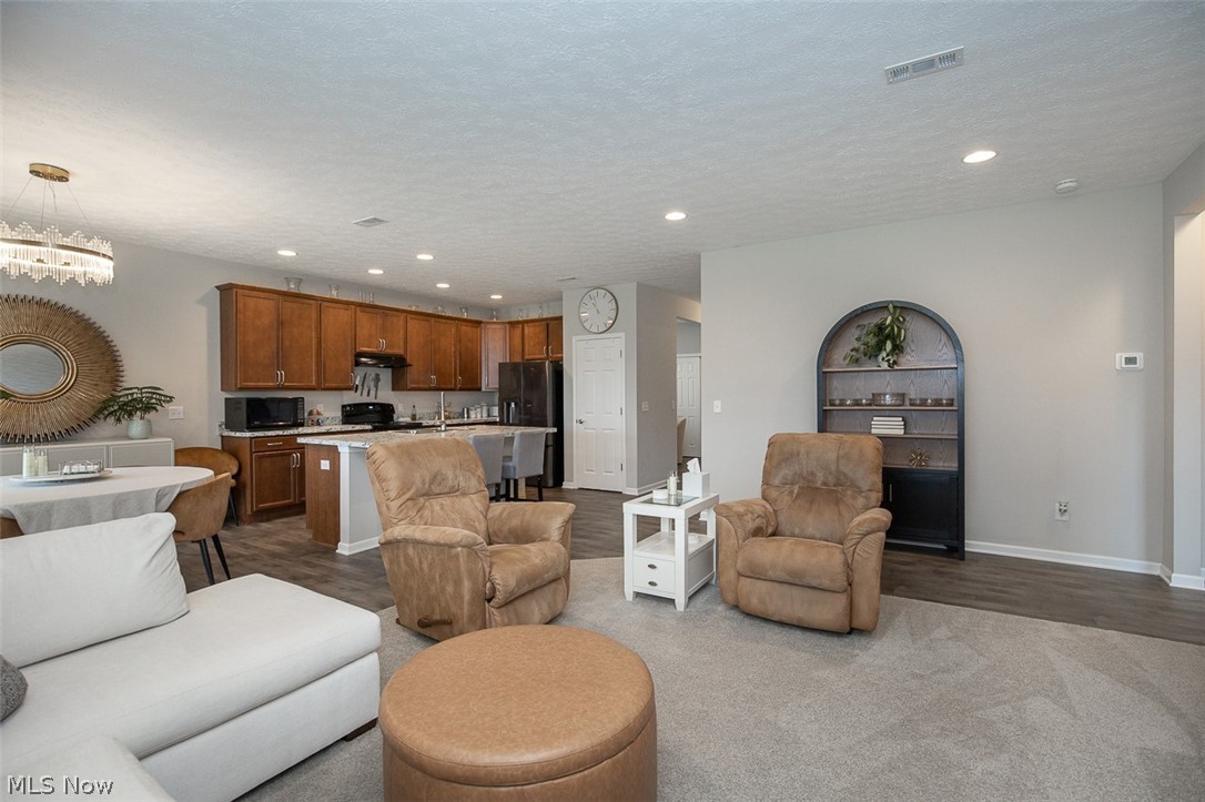 Four Seasons/Chestnut Rdg Sub - Residential