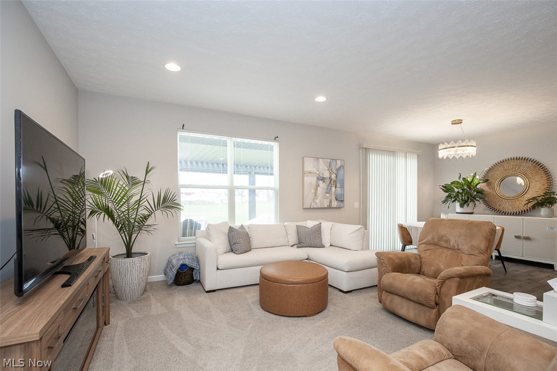 Four Seasons/Chestnut Rdg Sub - Residential