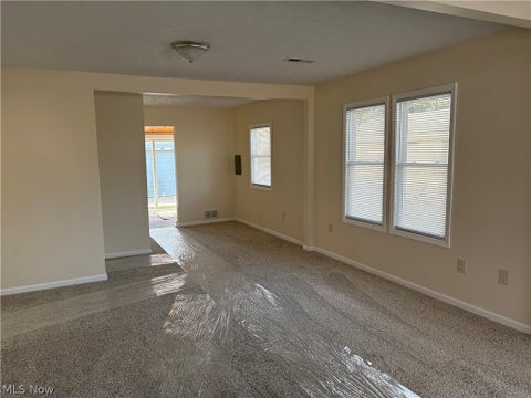 Tiny photo for 656 Hazelwood Avenue, Vermilion, OH 44089 (MLS # 5220626)