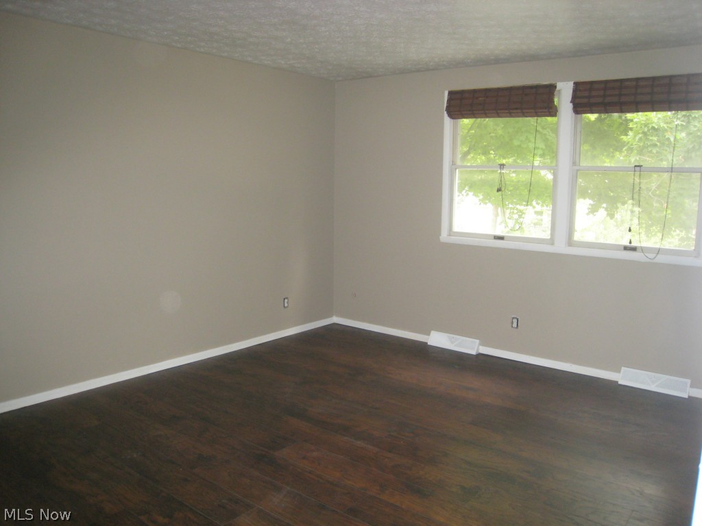Oakhurst Manor - Residential