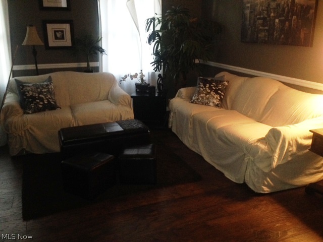 Oakhurst Manor - Residential