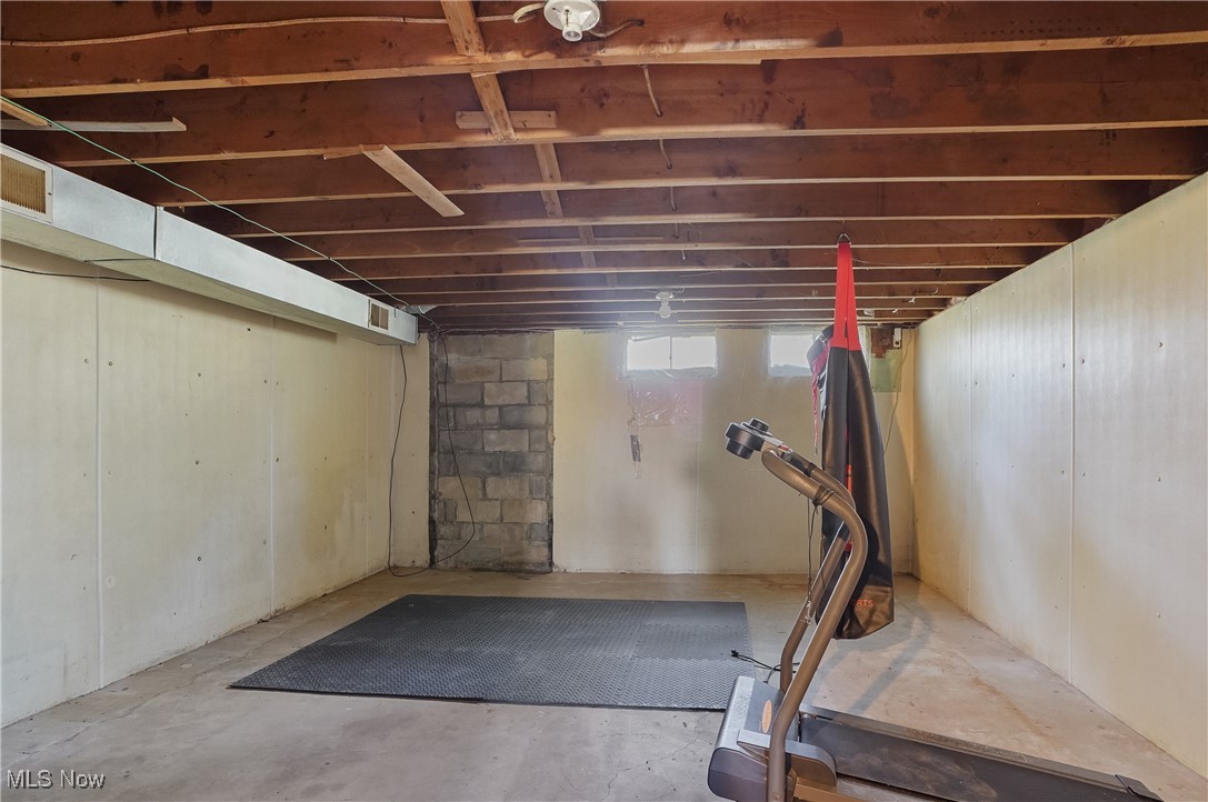 789 S Munroe Road, Tallmadge, Ohio image 37